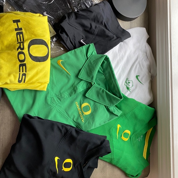 Oregon team issued gear - Picture 1 of 3